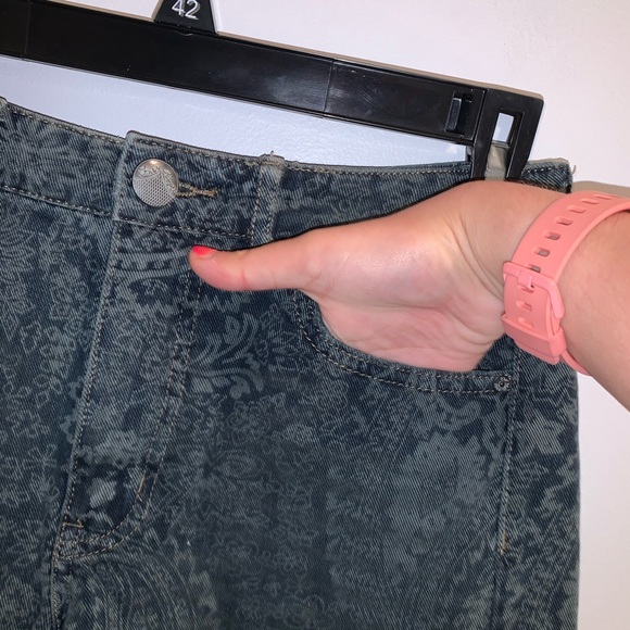 Fp printed shorts - Picture 2 of 7